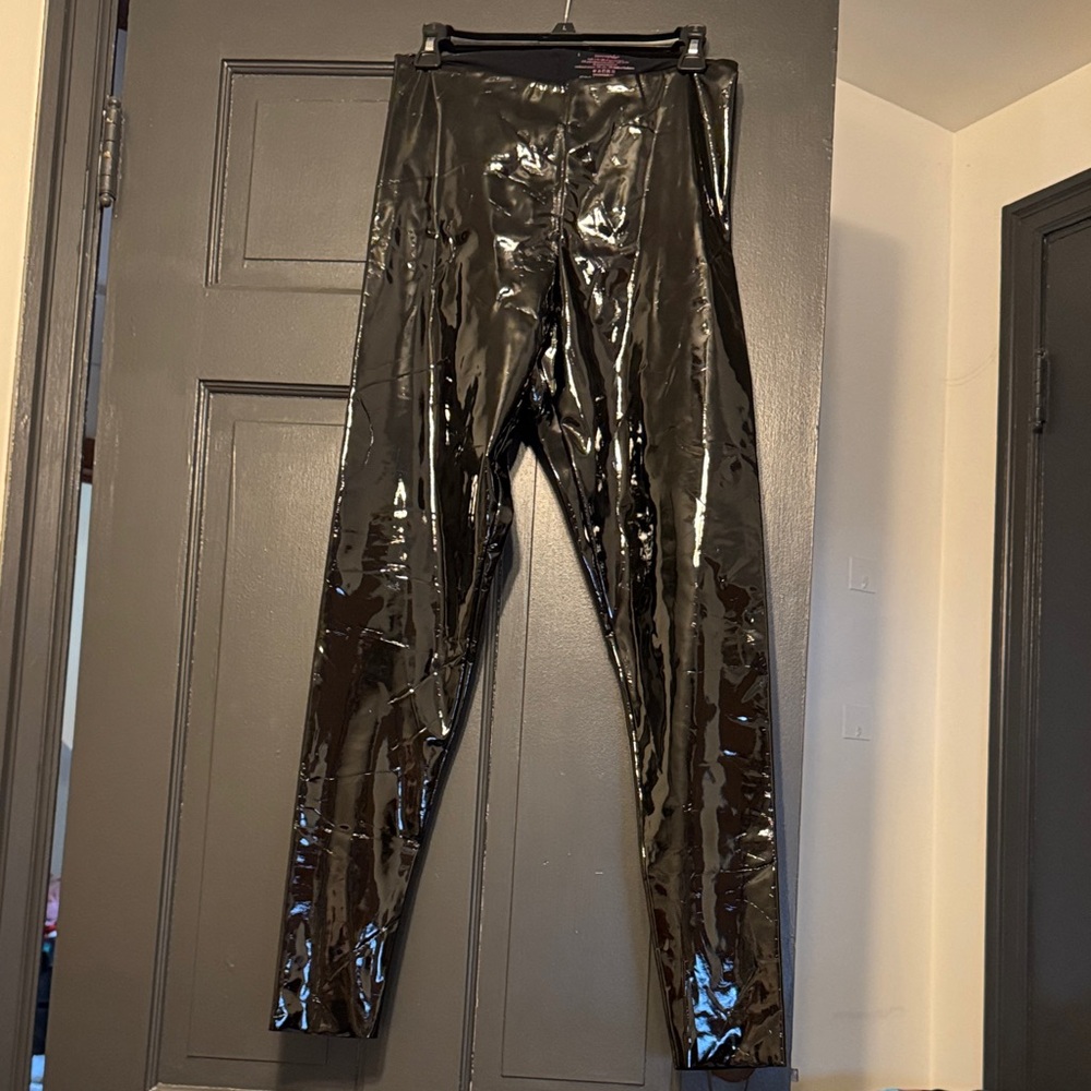Commando Black Patent Shine Leggings